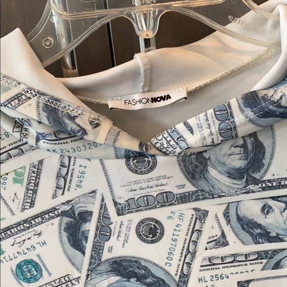 Oversized Fashion Nova Hoodie - Picture 5 of 7